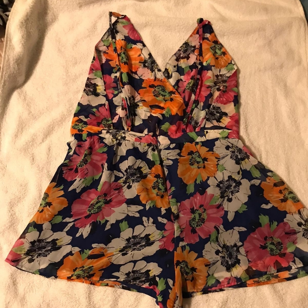 Forever 21 Romper floral summer blue pink chiffon